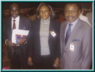 Maître Gaston NGAMKAN  en compagnie de son Excellence Monsieur l'Ambassadeur du Cameroun à BONN (Allemagne) dont la compétence territoriale s'étend jusqu'en Autriche (Mr Jean MELAGA ) et de Mme Suzanne NEMB du Ministère des transport.